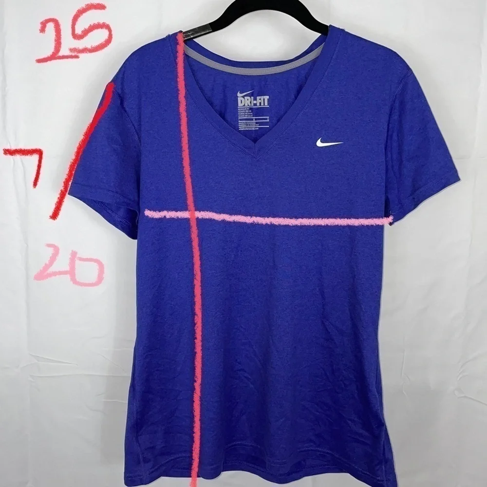 Nike Dri-Fit Shirt Short Sleeve V-Neck Pullover Athletic Workout Regular Fit Top